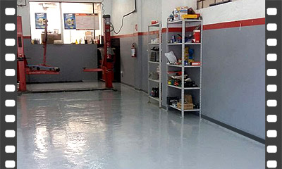 Aplicação de tinta epóxi em parede